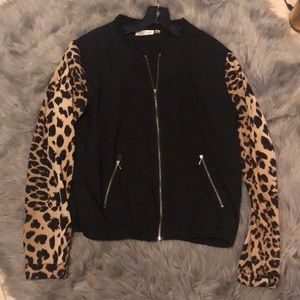 Like New- Leopard Bomber Jacket 🧥 🖤